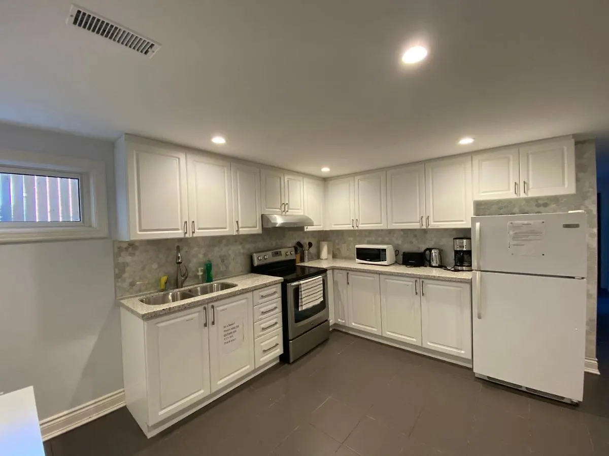 Homestay Yonge And Finch Subway !T Spacious And Modern Private Bdr With Shared Bathroom Toronto Canada