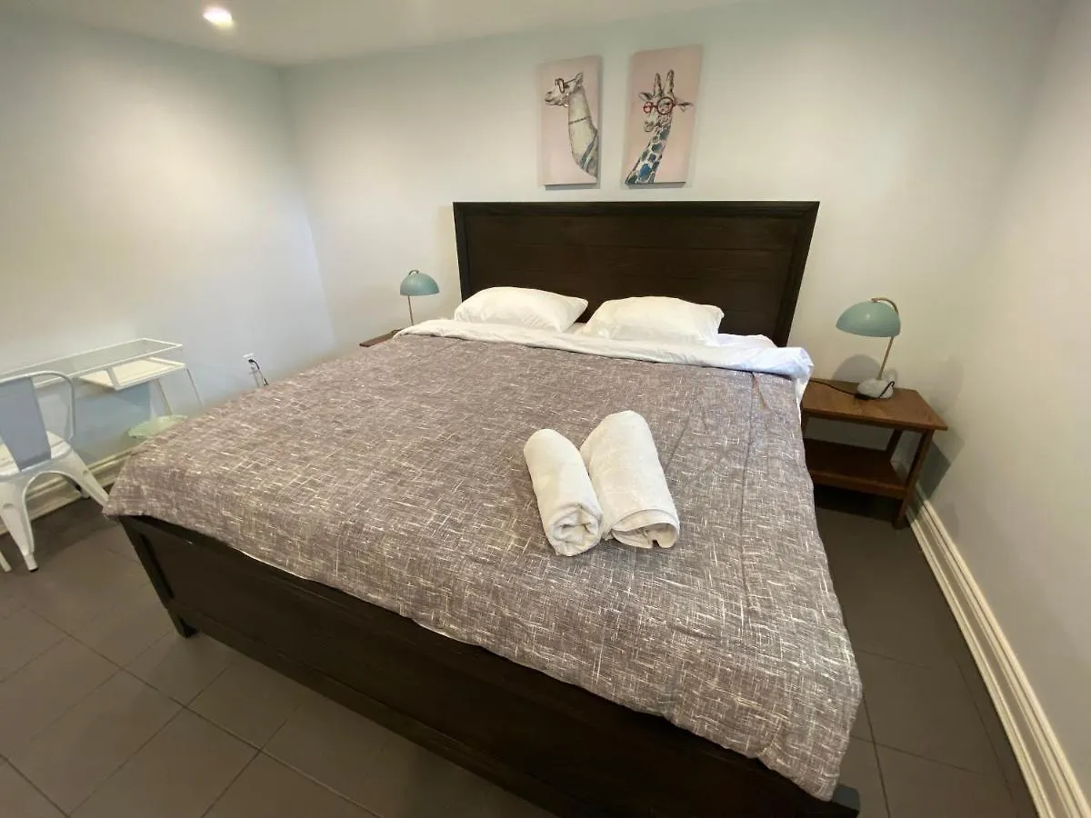 Yonge And Finch Subway !T Spacious And Modern Private Bdr With Shared Bathroom Toronto 0*,