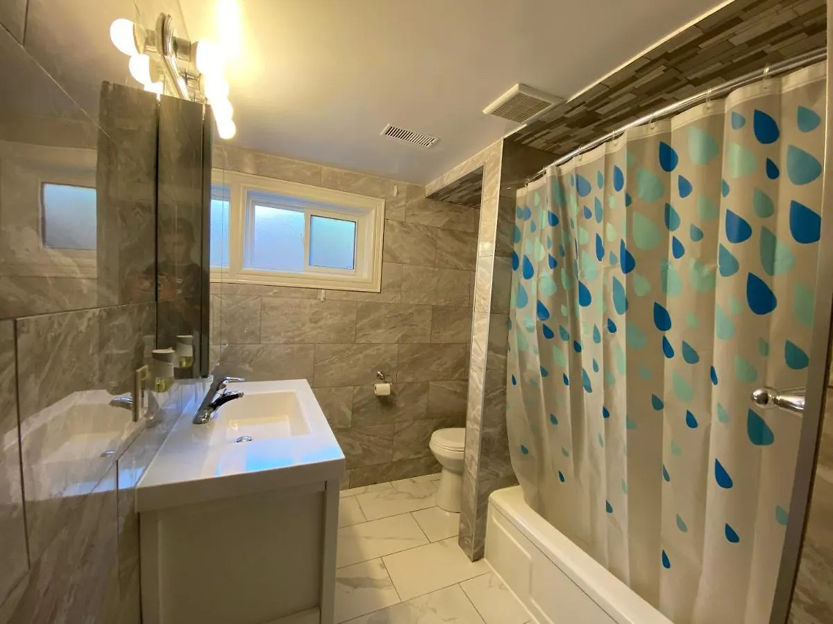 Yonge And Finch Subway !T Spacious And Modern Private Bdr With Shared Bathroom Toronto