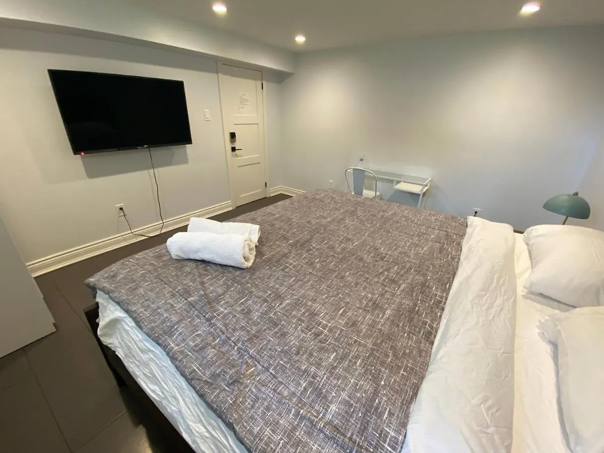 Homestay Yonge And Finch Subway !T Spacious And Modern Private Bdr With Shared Bathroom Toronto