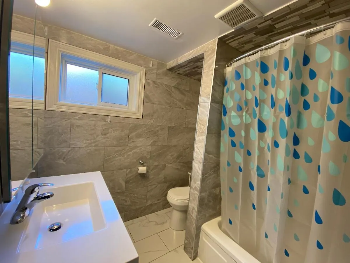 Homestay Yonge And Finch Subway !T Spacious And Modern Private Bdr With Shared Bathroom Toronto